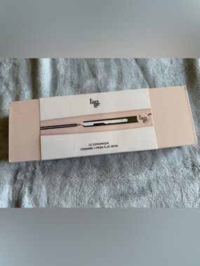 NWT L’ange Le Ceramique 1-Pass Ceramic Flat Iron - Blush Pink 1"